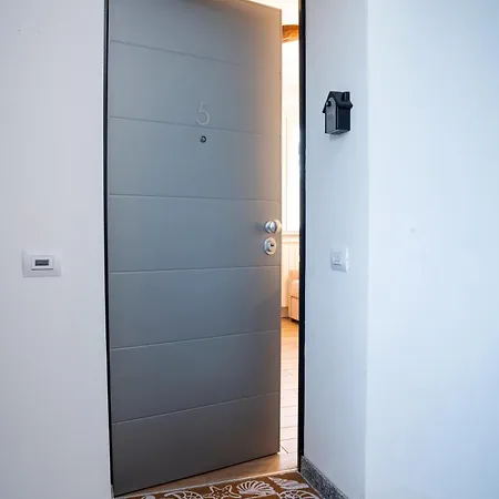 Lora Luxury 5, Free Private Parking, Self Check In *