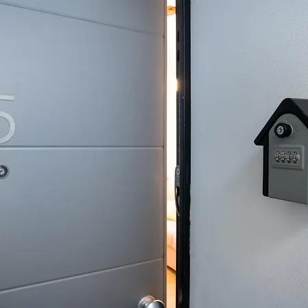 Lora Como Residence, Luxury Suite 5, Free Private Parking, Self Check In Lejlighed