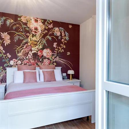 Lora Flowers Suite, Free Parking,self Check In, 5 아파트