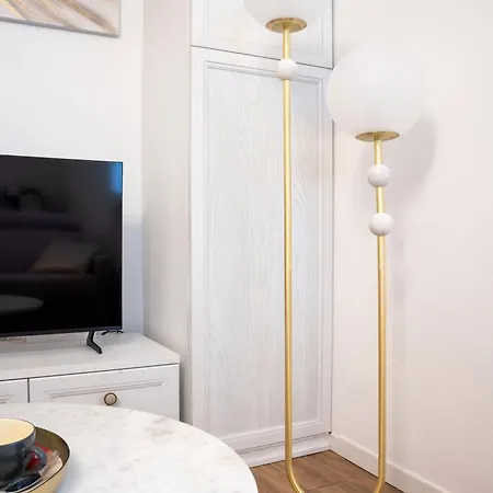 Lora Como Residence, Luxury Suite 5, Free Private Parking, Self Check In Lejlighed Como