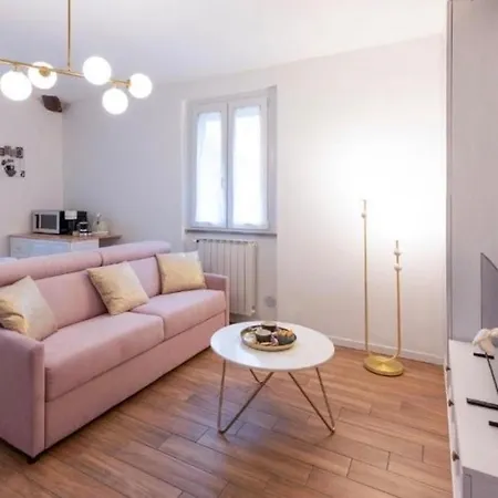 Lora Como Residence, Luxury Suite 5, Free Private Parking, Self Check In *
