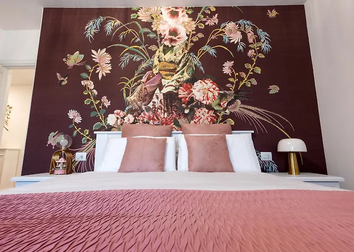 Lora Flowers Suite, Free Parking,self Check In, 5