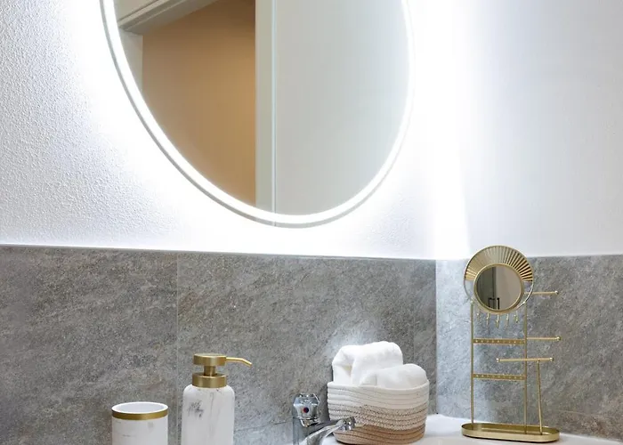 Lora Flowers Suite, Free Parking,self Check In, 5 Appartamento *