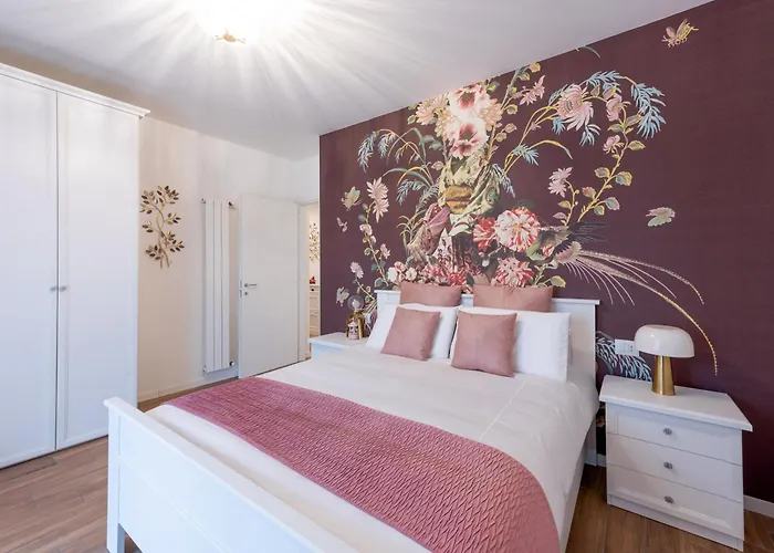 Lora Flowers Suite, Free Parking,self Check In, 5 * Côme