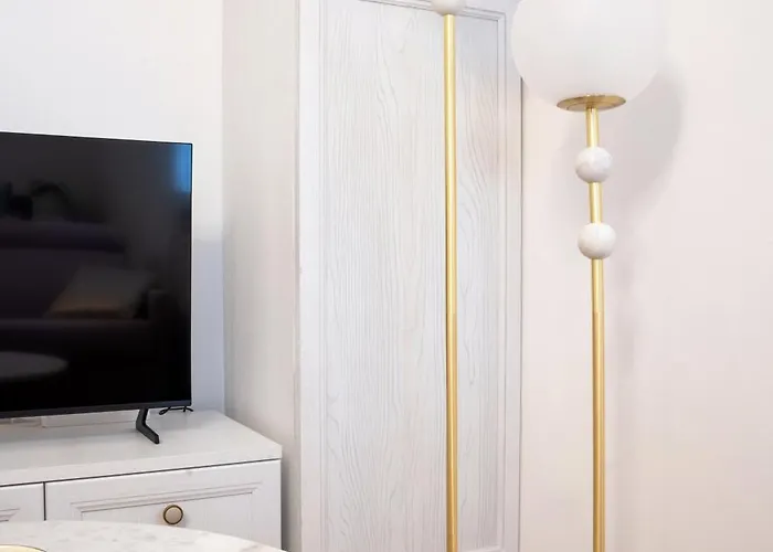 Lora Flowers Suite, Free Parking,self Check In, 5 Appartamento Côme